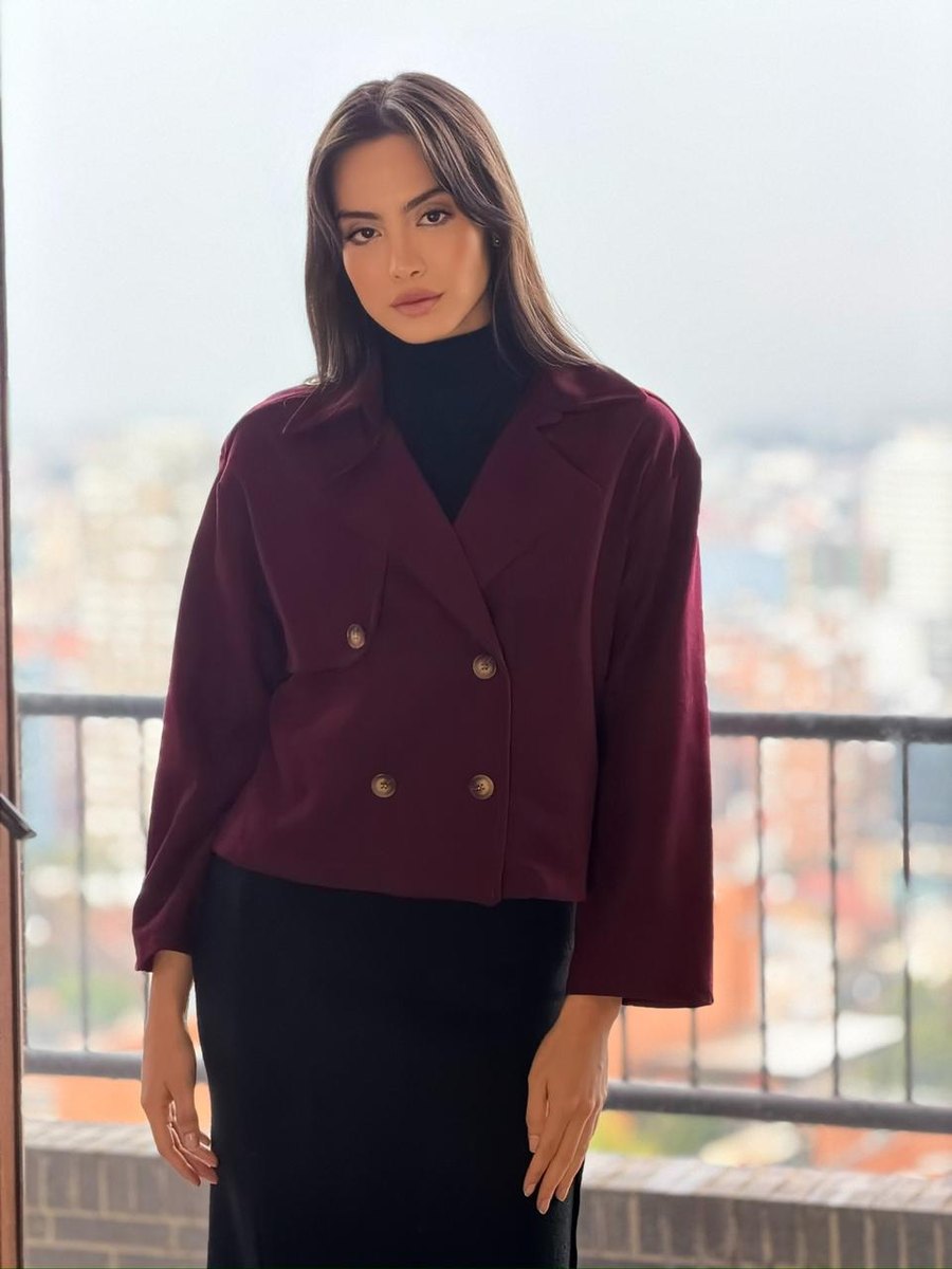 Chaqueta Aveline cruzada en vino